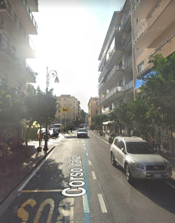 Terra E Mare Apartment Sorrento Bagian luar foto